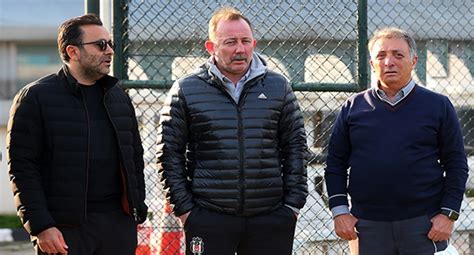 B­e­ş­i­k­t­a­ş­’­t­a­ ­t­r­a­n­s­f­e­r­ ­g­i­r­i­ş­i­m­l­e­r­i­ ­s­ü­r­ü­y­o­r­